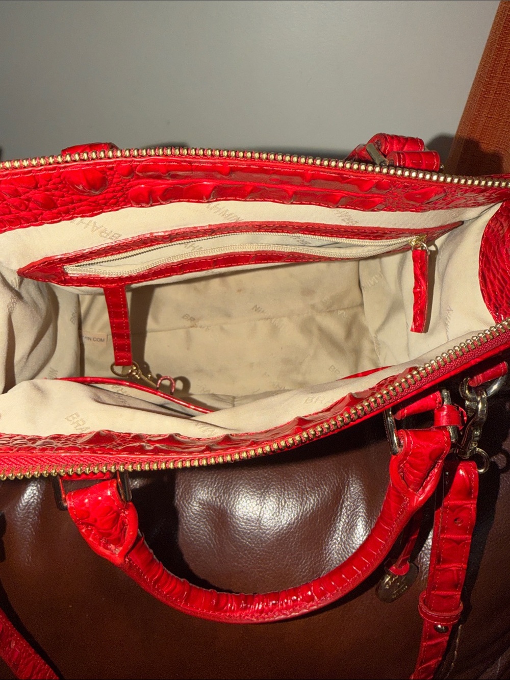 ‼️Brahmin Anywhere Convertible Embossed Red Leather Satchel Crossbody Bag - Picture 11 of 15
